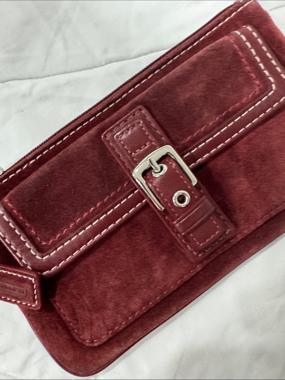 COACH NEW WITHOUT TAGS Women's Suede Wristlet Clutch - Burgundy - Picture 2 of 4